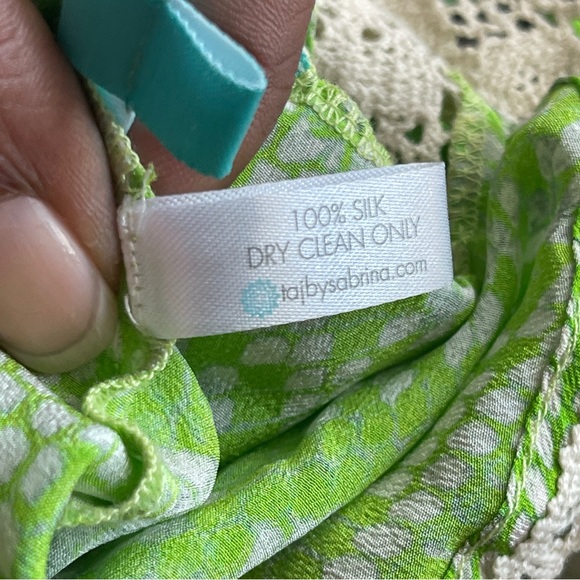 TAJ by Sabrina Crippa | Green 100% Silk Crochet Knit Swim Cover Up Shorts Sz XS - Picture 6 of 7